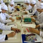 本日のお弁当の設計図を書いています